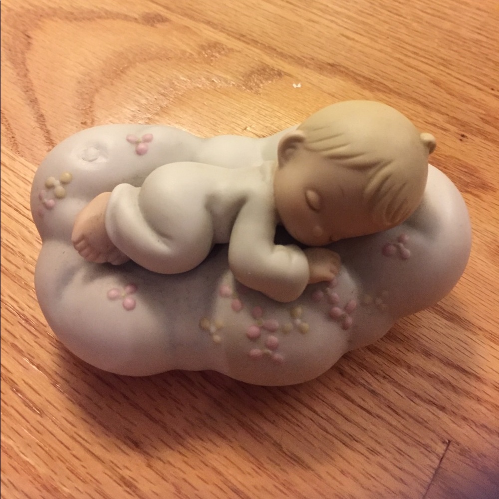 Precious moment " safe in the arms of Jesus"