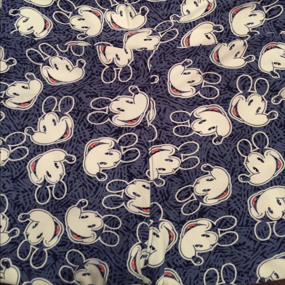LuLaRoe TC old school Mickey leggings!