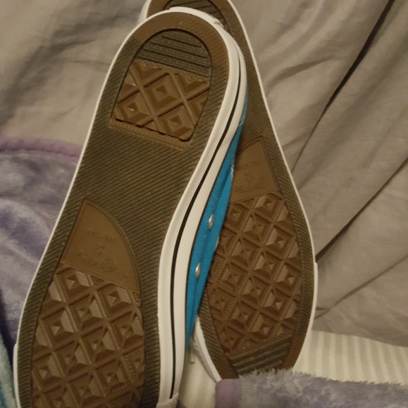 Converse - Picture 3 of 3