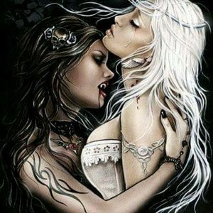 Meet your Posher, Arianna