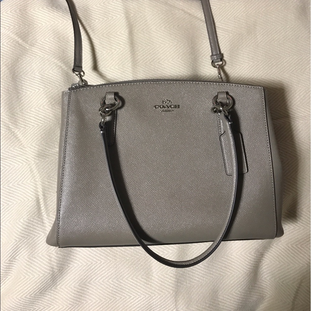 BARELY USED GRAY COACH PURSE