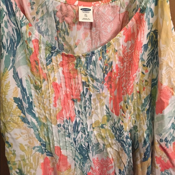 Light weight Old Navy Tank - Picture 5 of 5