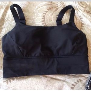 Sold. EUC lululemon size 6 both ways bra