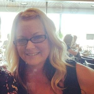 Meet your Posher, Deborah