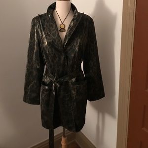 Fabulous rain trench coat by FU DA