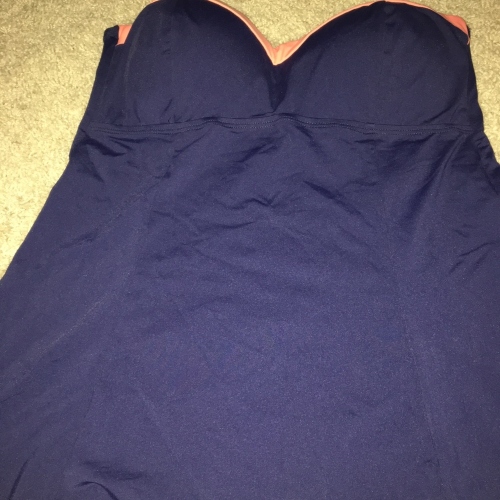 Tommy Bahama swim top!! New never worn!!