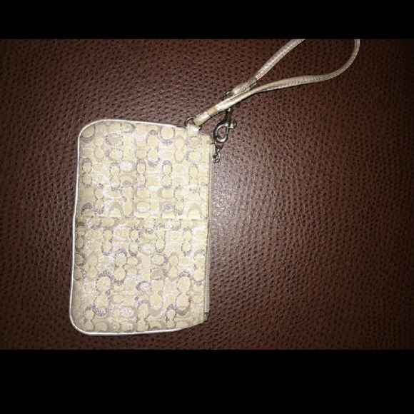 Coach wristlet - Picture 4 of 4