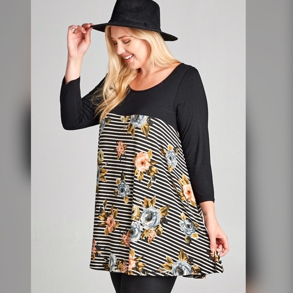❤️❤️PLUS❤️❤️Striped Floral Tunic Top❤️❤️ - Picture 2 of 2