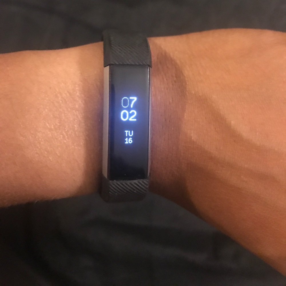 💥Fitbit Alta w/Accessories💥