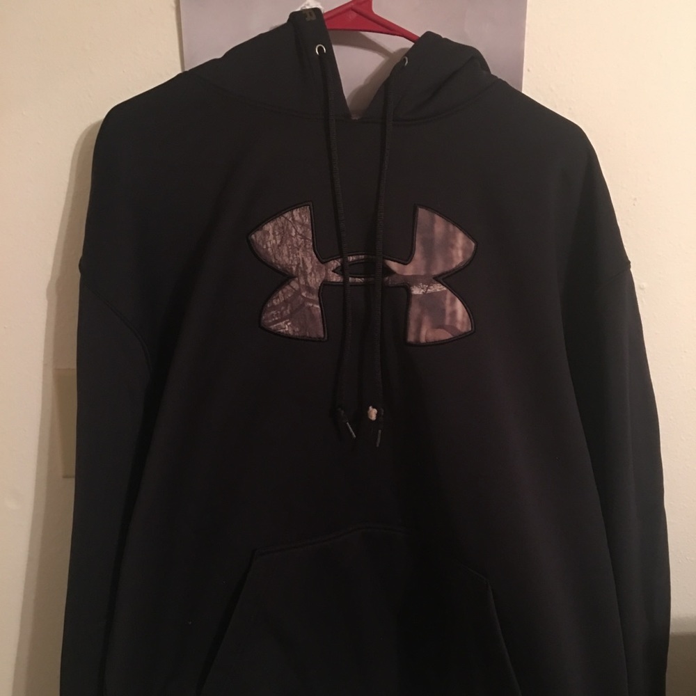 Men’s under armor hoodie