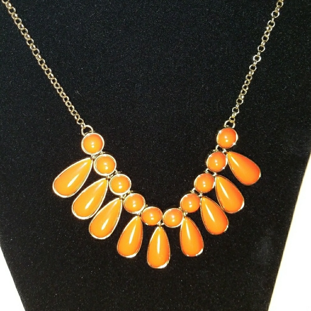 BEAUTIFUL Necklace Gold and Orange Color