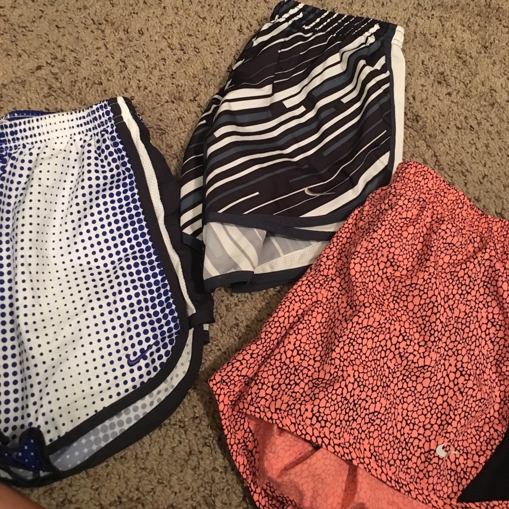 3x Nike Shorts