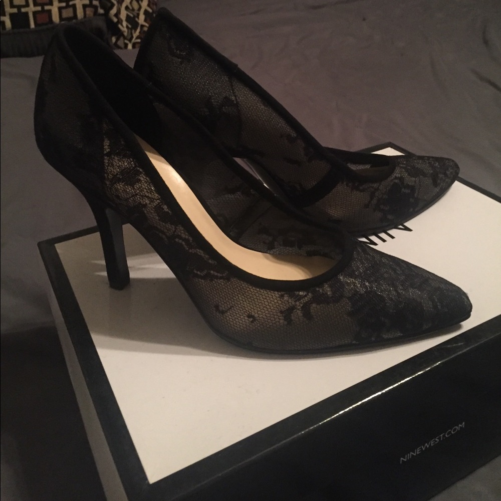 Nine West never been worn pumps