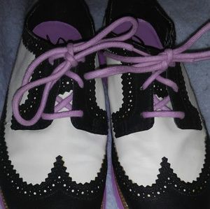 Sketchers Saddle Shoes