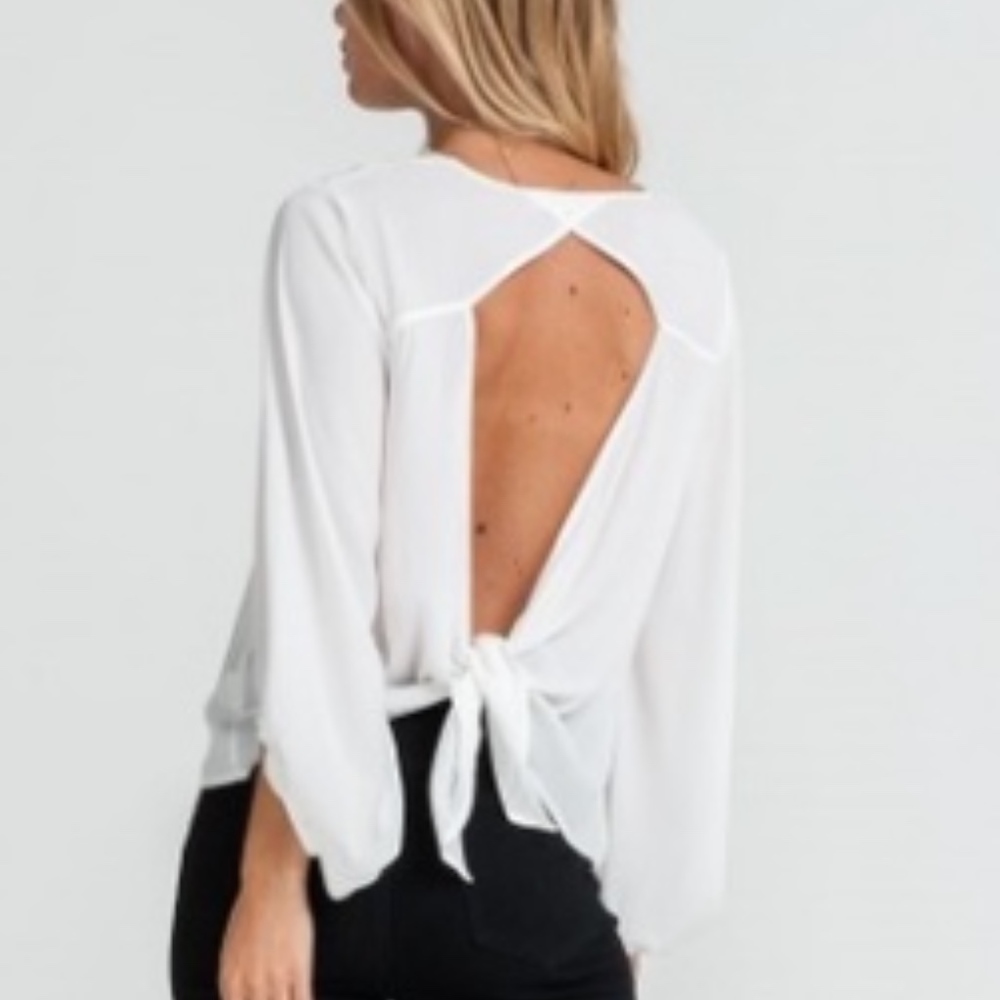 LUSH  PRISTINE WHITE OPEN BACK BLOUSE