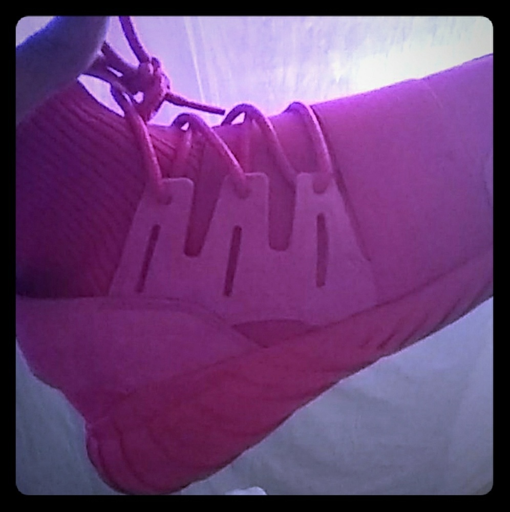 Size 9.5 Addis tubular pink