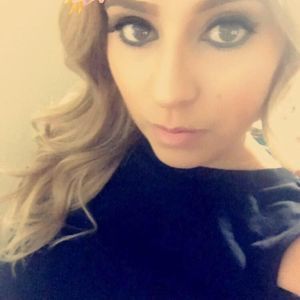 Meet your Posher, Deana