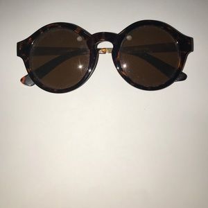 Round Sunglasses Round Sunglasses