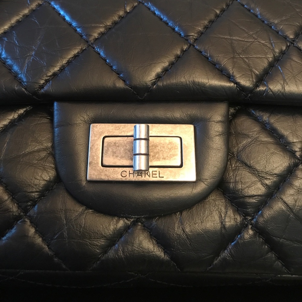 SOLD 🎉 Chanel 2.55 Reissue Calfskin Flap Bag 227 - Picture 2 of 8