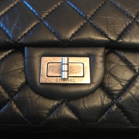 SOLD 🎉 Chanel 2.55 Reissue Calfskin Flap Bag 227 - Picture 2 of 8