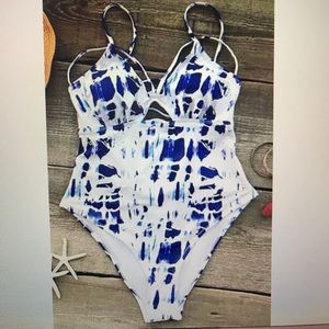 Cupshe One piece swimsuit