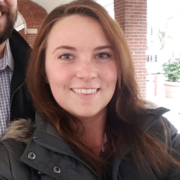 Meet your Posher, Caitlin - Picture 1 of 1