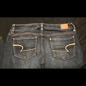 American eagle size 4 jeans (regular skinny)