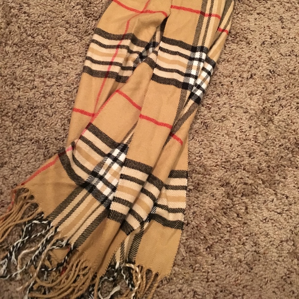 *fake* Burberry Lookalike scarf