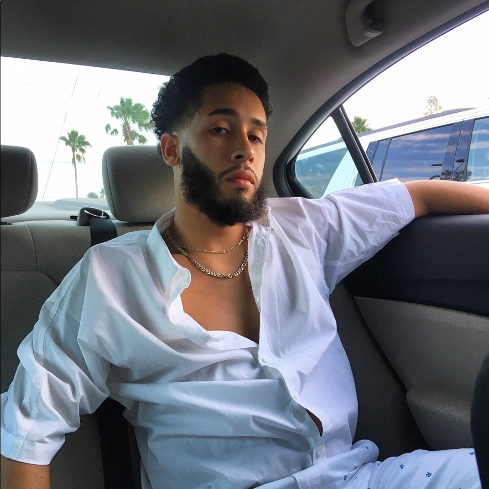 Meet your Posher, Emmanuel