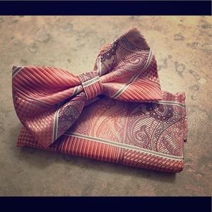 Stacy Adams Bow Tie & Hanky Set