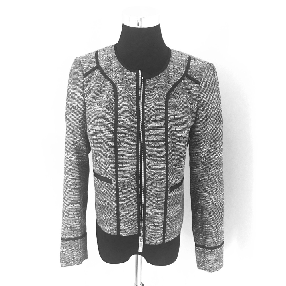 Black and white chic blazer