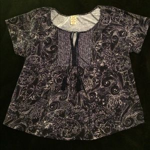Short sleeve casual blouse with paisley print.