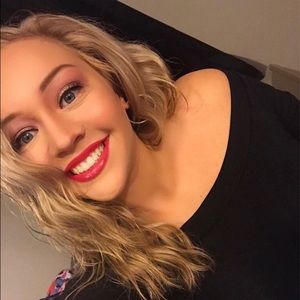 Meet your Posher, Katelynn