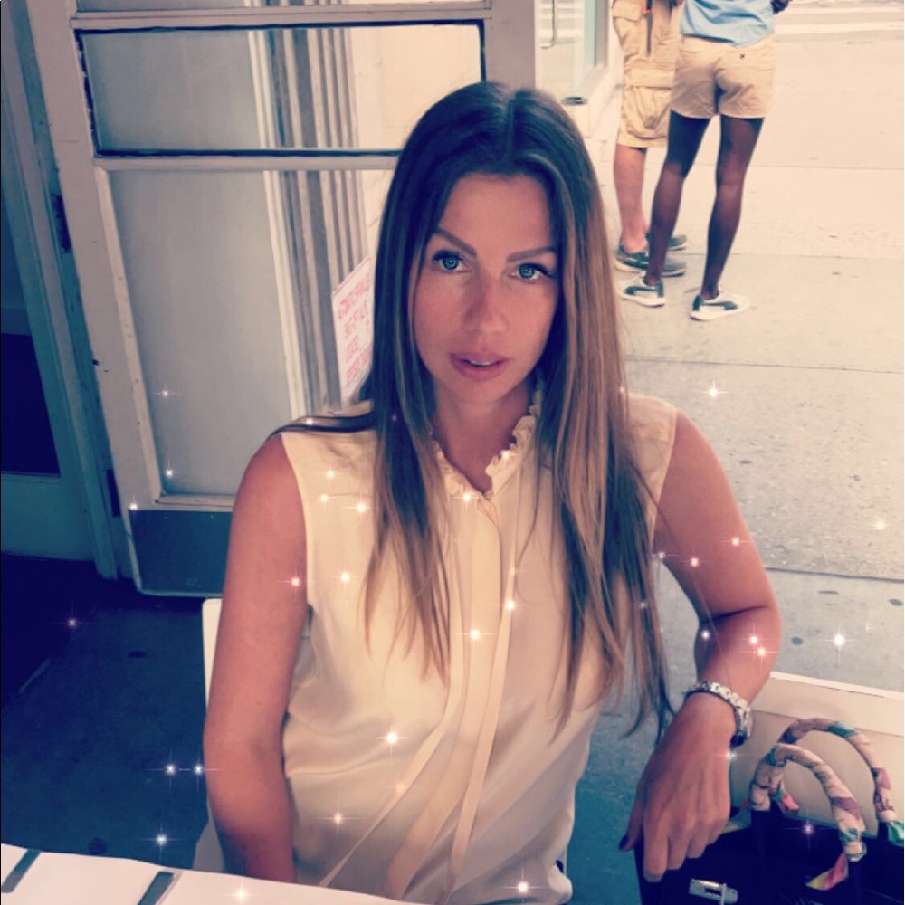 Meet your Posher, Eva