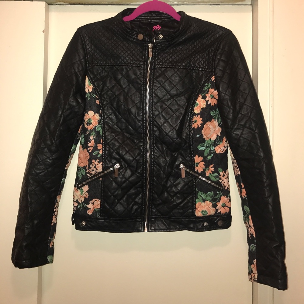2B BEBE Quilted leather Jacket