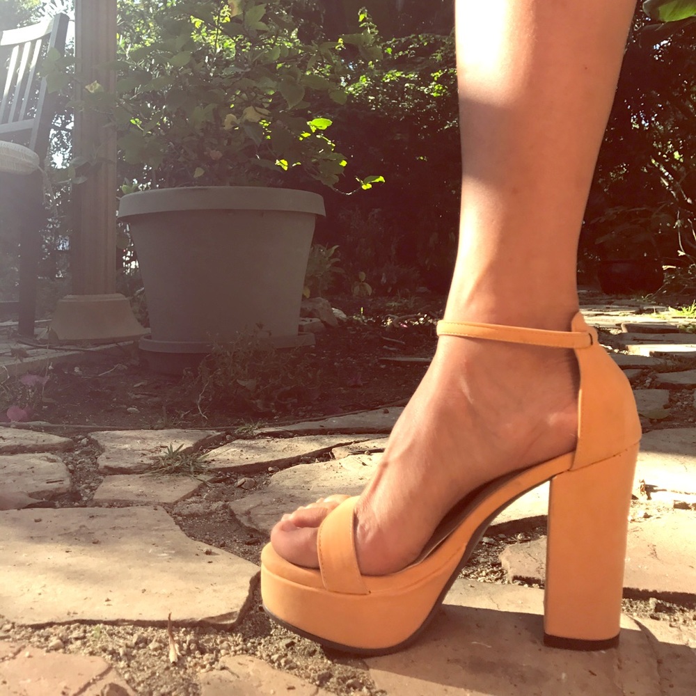 Ankle strap platform chunky heels