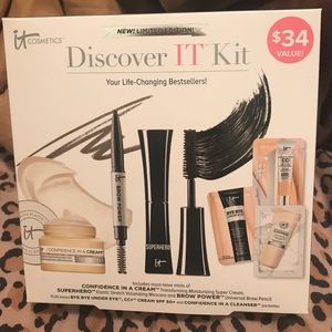It Cosmetics Kit (BRAND NEW)