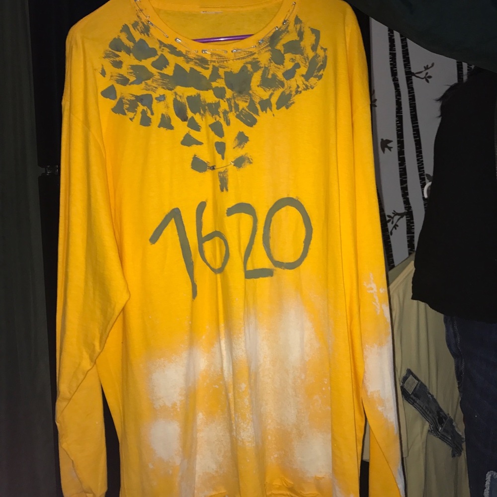 Yellow Ol’viea Rodeoo tee