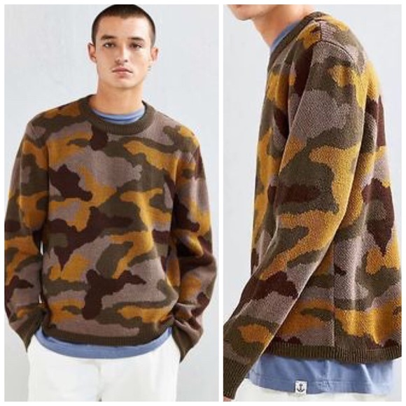 Urban Outfitters Other - Urban Outfitters Camo Crew Neck Sweater Top New
