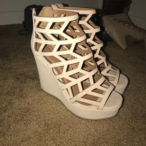LIGHTLY WORN NUDE SUEDE WEDGES