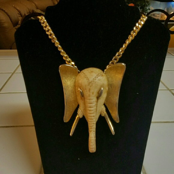 Vintage large elephant statement necklace - Picture 4 of 4