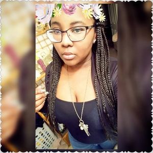 Meet your Posher, Abbi gail