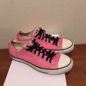 Light Pink Converse Low Tops