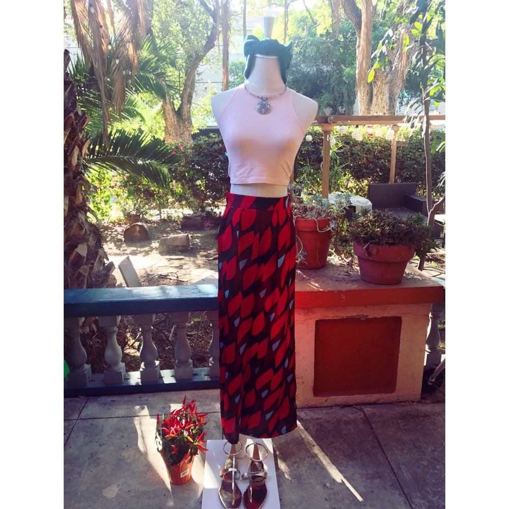 Red print high waist pants