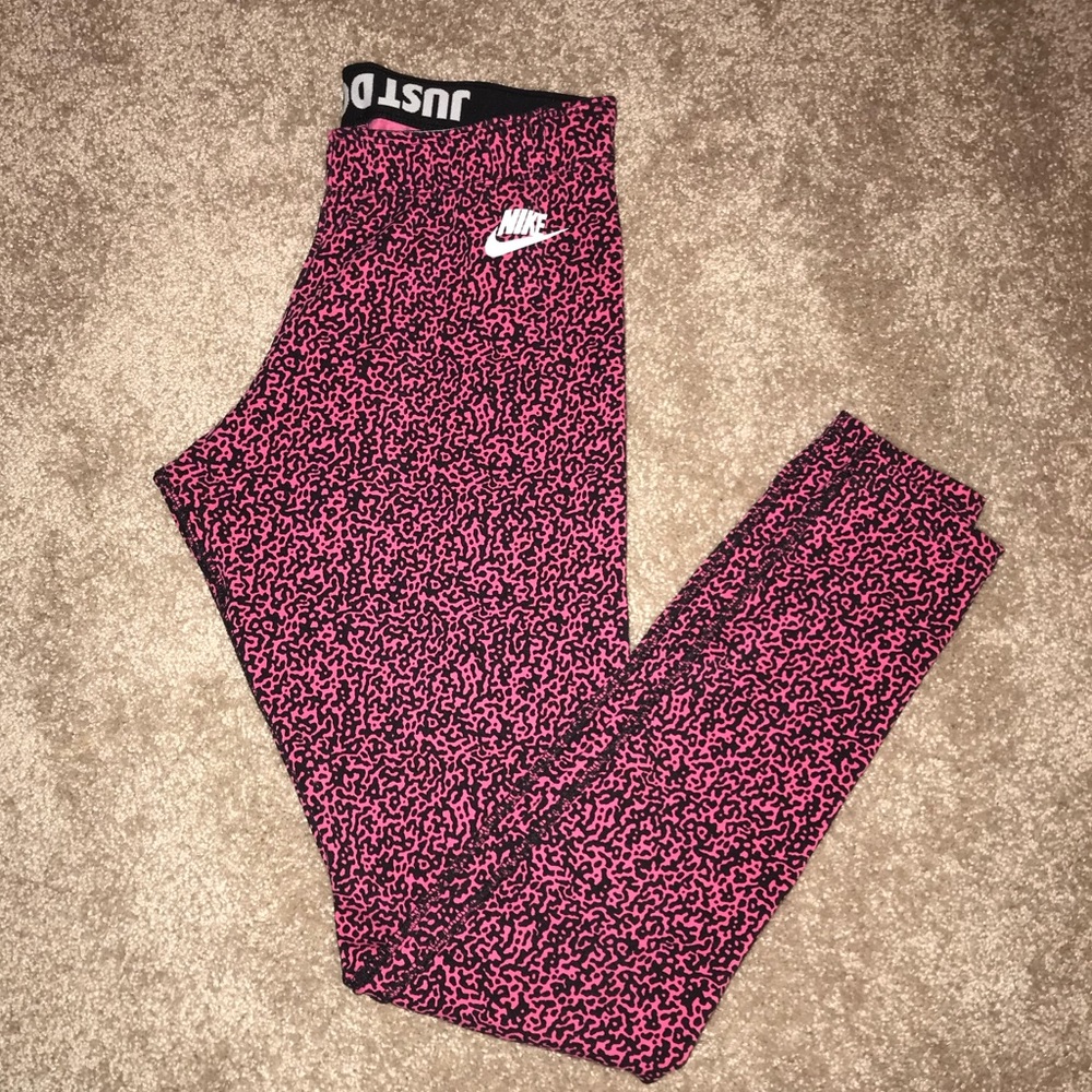 Pink cheetah Nike workout leggings