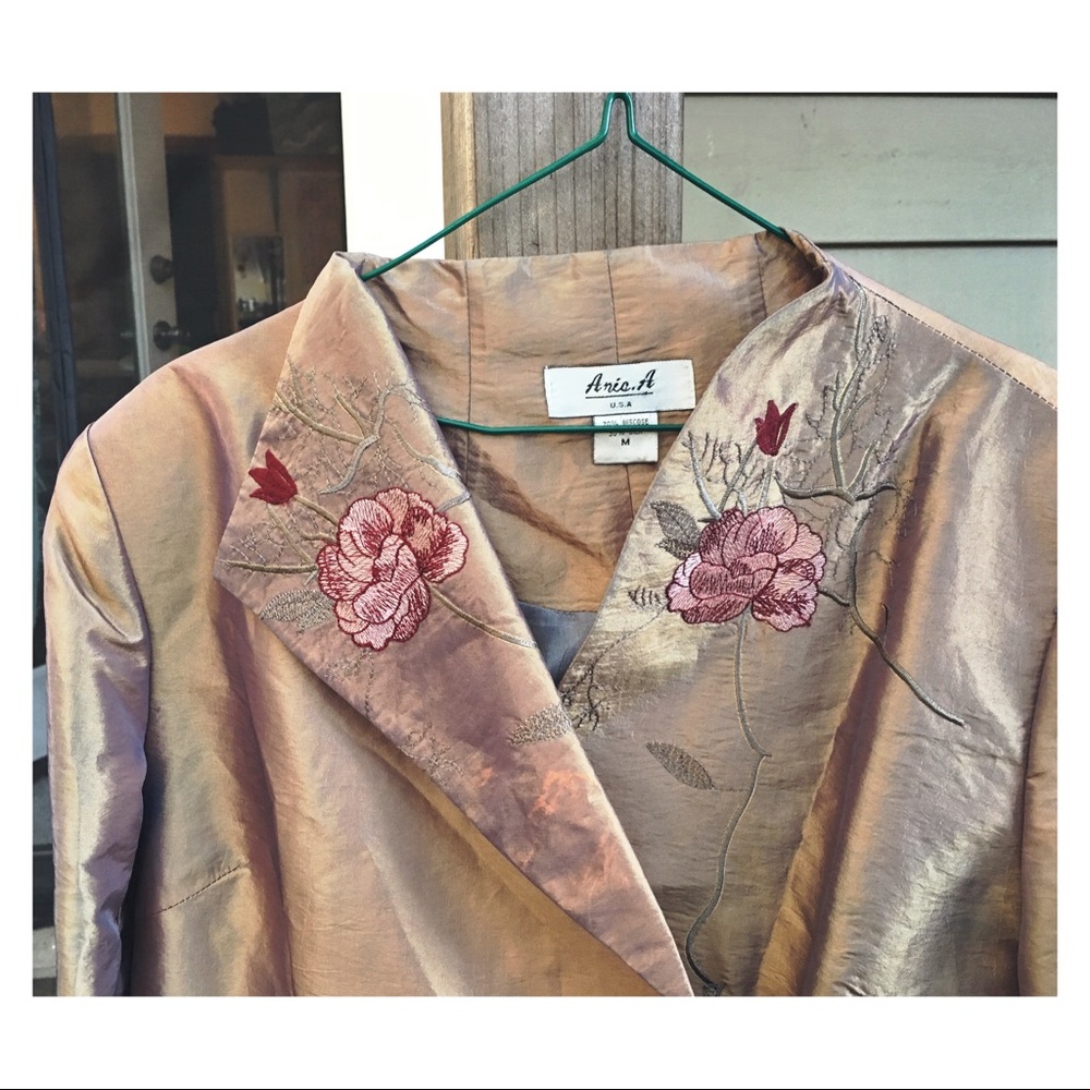 Silk Blazer with Embroidered Flowers Size M
