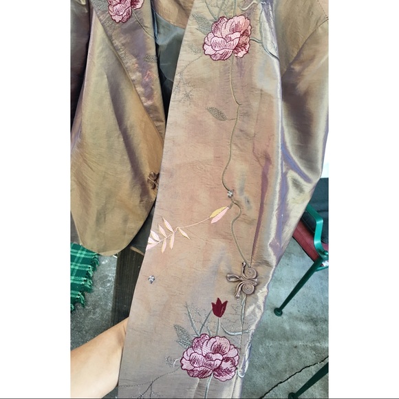 Silk Blazer with Embroidered Flowers Size M - Picture 3 of 5