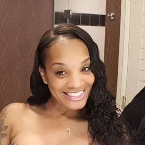 Meet your Posher, Alexis