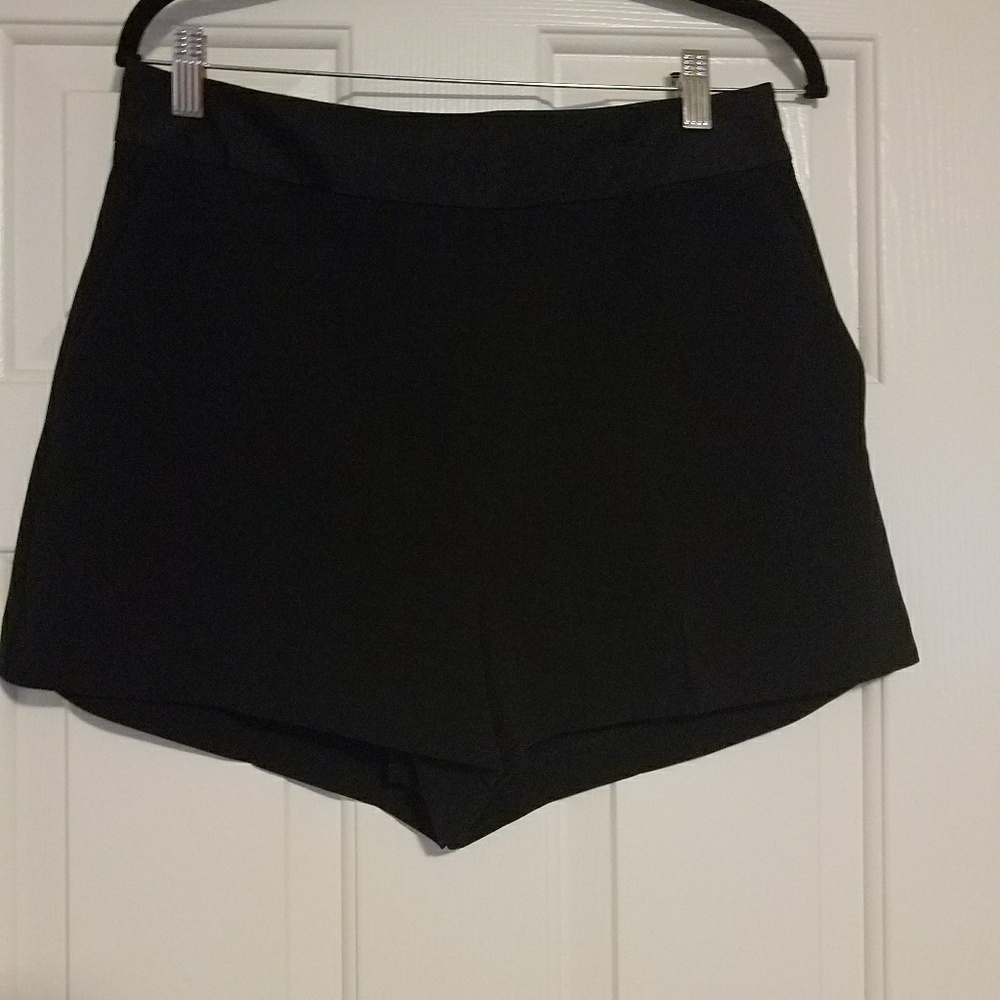 Super cute high waisted short shorts