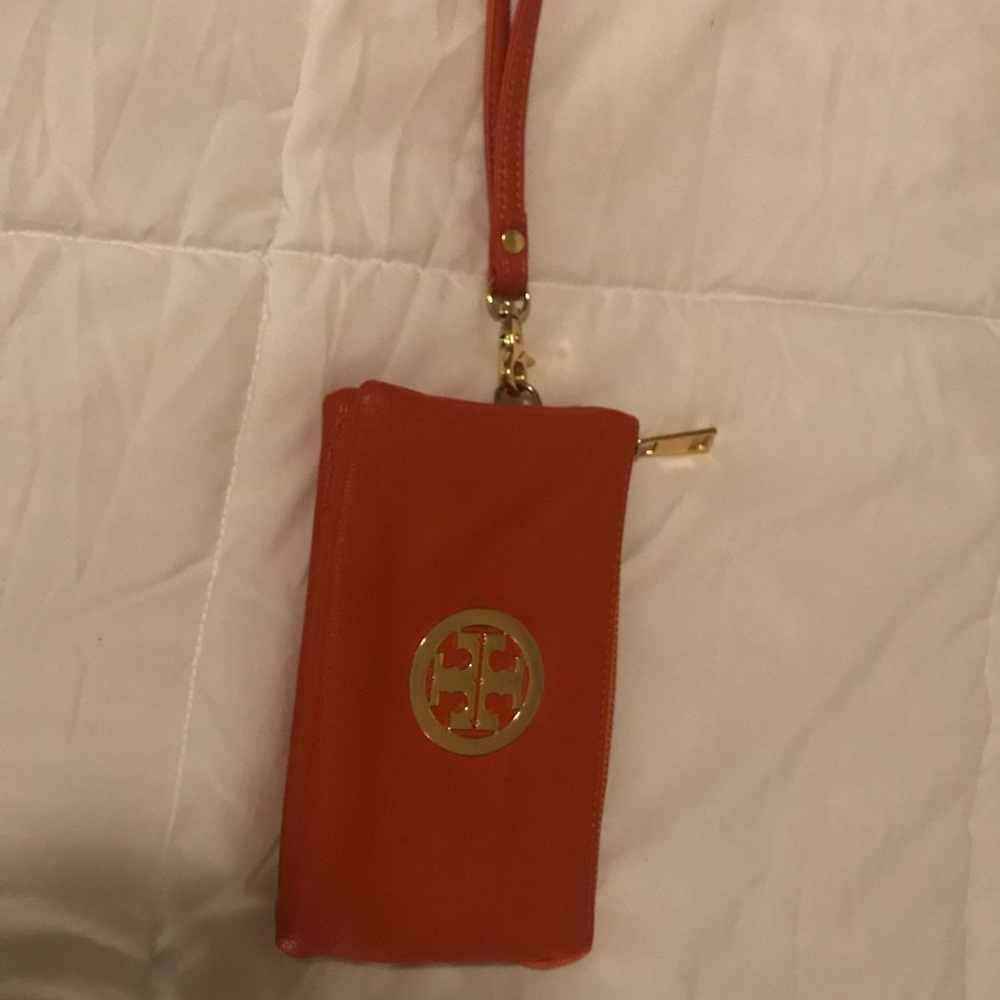 TORY BURCH wristlet!!
